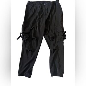 Chicos black label tie pocket black cargo pants size 2 NWT